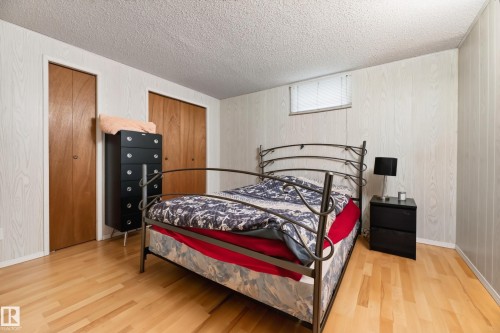 455 Huffman Crescent Nw, Edmonton, AB - Indoor Photo Showing Bedroom