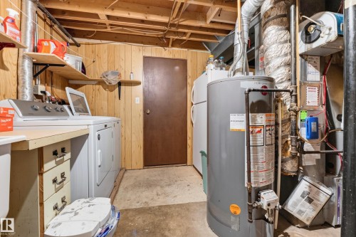 455 Huffman Crescent Nw, Edmonton, AB - Indoor Photo Showing Basement