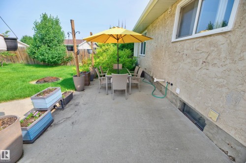 455 Huffman Crescent Nw, Edmonton, AB - Outdoor With Exterior