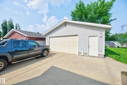 455 Huffman Crescent Nw, Edmonton, AB - Outdoor With Exterior