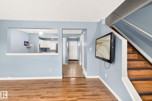 1646 Millwoods Road Nw, Edmonton, AB - Indoor Photo Showing Other Room