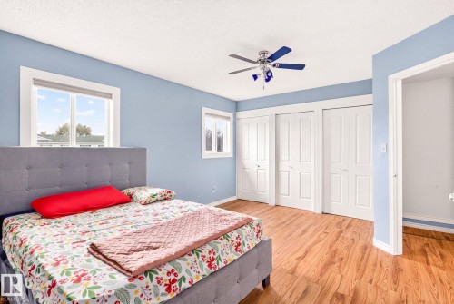 1646 Millwoods Road Nw, Edmonton, AB - Indoor Photo Showing Bedroom