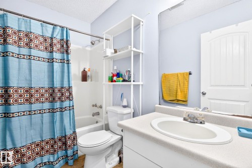 1646 Millwoods Road Nw, Edmonton, AB - Indoor Photo Showing Bathroom