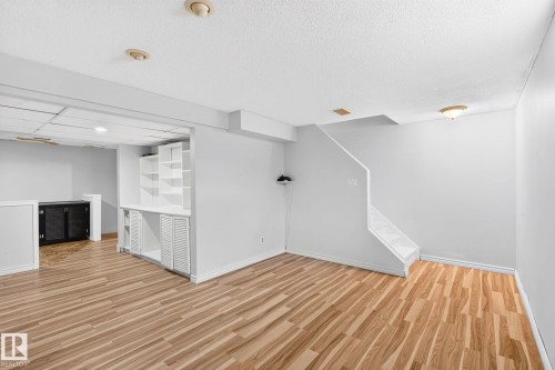 1646 Millwoods Road Nw, Edmonton, AB - Indoor Photo Showing Other Room
