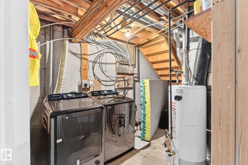 1646 Millwoods Road Nw, Edmonton, AB - Indoor Photo Showing Laundry Room