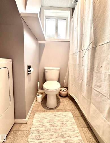 244 Porter Avenue, Millet, AB - Indoor Photo Showing Bathroom