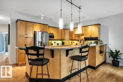 #19 50 Oakridge Dr S, St. Albert, AB - Indoor Photo Showing Kitchen