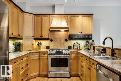 #19 50 Oakridge Dr S, St. Albert, AB - Indoor Photo Showing Kitchen With Double Sink