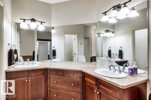 #19 50 Oakridge Dr S, St. Albert, AB - Indoor Photo Showing Bathroom