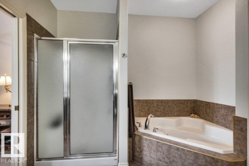 #19 50 Oakridge Dr S, St. Albert, AB - Indoor Photo Showing Bathroom