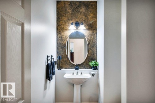 #19 50 Oakridge Dr S, St. Albert, AB - Indoor Photo Showing Bathroom