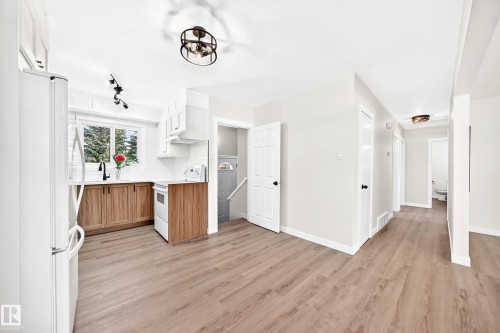 12819 107 Street Nw, Edmonton, AB - Indoor Photo Showing Kitchen