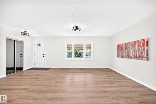 12819 107 Street Nw, Edmonton, AB - Indoor Photo Showing Other Room