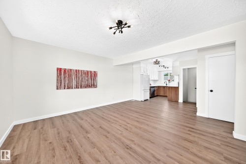 12819 107 Street Nw, Edmonton, AB - Indoor