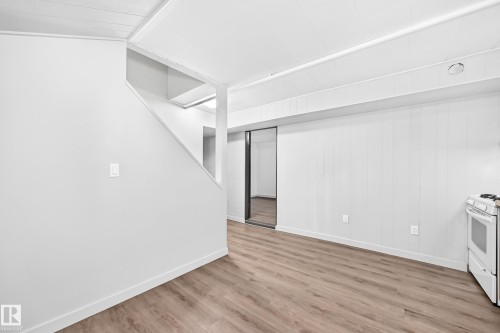 12819 107 Street Nw, Edmonton, AB - Indoor