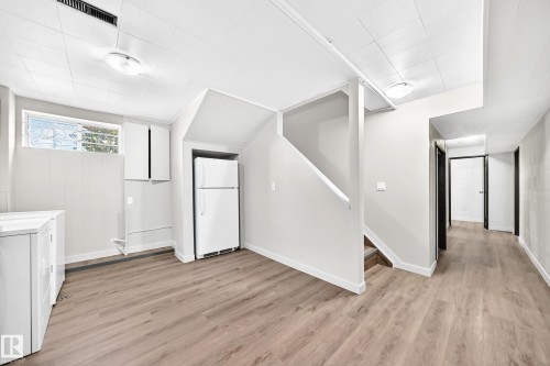 12819 107 Street Nw, Edmonton, AB - Indoor Photo Showing Other Room