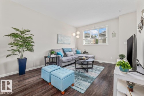#88 320 Secord Blvd Nw, Edmonton, AB - Indoor Photo Showing Living Room