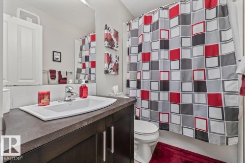 #88 320 Secord Blvd Nw, Edmonton, AB - Indoor Photo Showing Bathroom