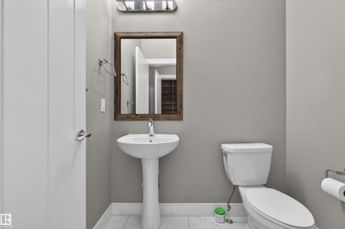 812 Morris Avenue, Leduc, AB - Indoor Photo Showing Bathroom
