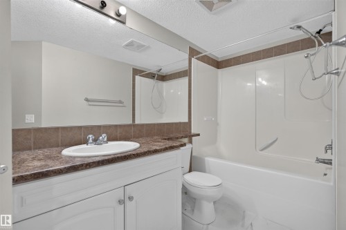 #29 150 Edwards Dr Sw, Edmonton, AB - Indoor Photo Showing Bathroom