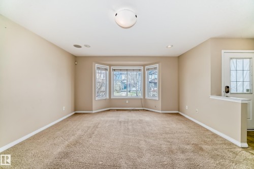 7706 Schmid Crescent Nw, Edmonton, AB - Indoor Photo Showing Other Room