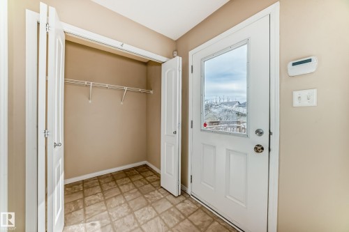 7706 Schmid Crescent Nw, Edmonton, AB - Indoor Photo Showing Other Room