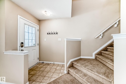 7706 Schmid Crescent Nw, Edmonton, AB - Indoor Photo Showing Other Room