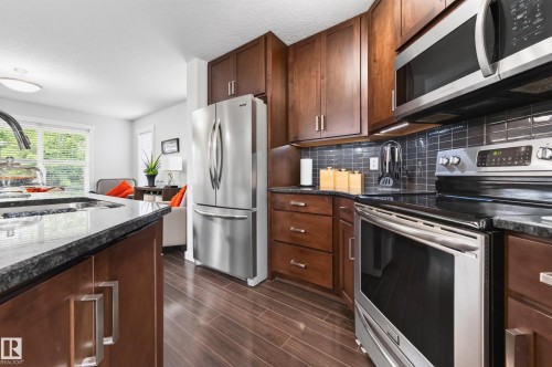 1007 162 Street Sw, Edmonton, AB - Indoor Photo Showing Kitchen With Stainless Steel Kitchen