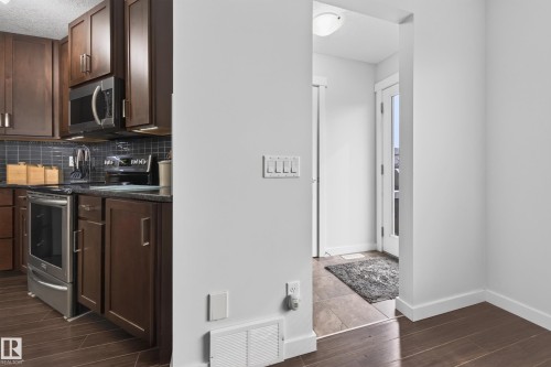 1007 162 Street Sw, Edmonton, AB - Indoor Photo Showing Kitchen
