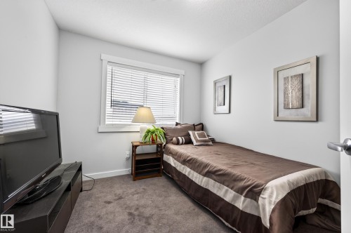 1007 162 Street Sw, Edmonton, AB - Indoor Photo Showing Bedroom