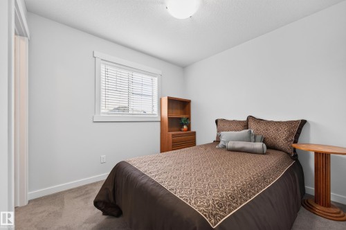 1007 162 Street Sw, Edmonton, AB - Indoor Photo Showing Bedroom
