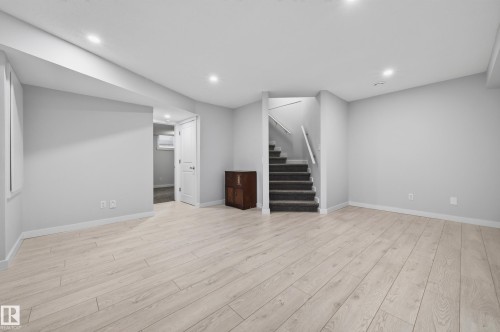 1007 162 Street Sw, Edmonton, AB - Indoor Photo Showing Other Room