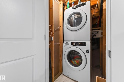 1007 162 Street Sw, Edmonton, AB - Indoor Photo Showing Laundry Room