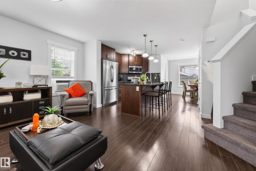 1007 162 Street Sw, Edmonton, AB - Indoor