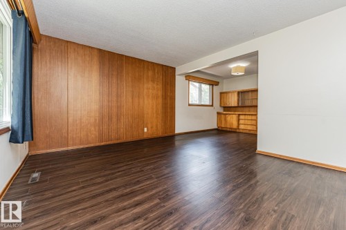 10726 70 Avenue Nw, Edmonton, AB - Indoor Photo Showing Other Room