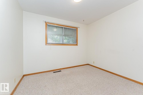 10726 70 Avenue Nw, Edmonton, AB - Indoor Photo Showing Other Room