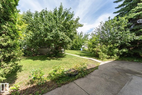 10726 70 Avenue Nw, Edmonton, AB - Outdoor