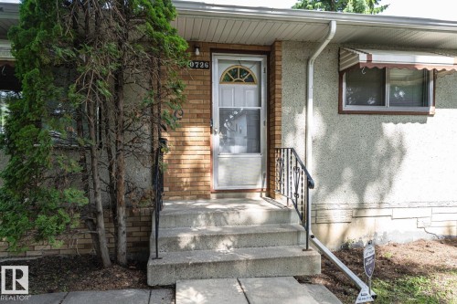 10726 70 Avenue Nw, Edmonton, AB - Outdoor