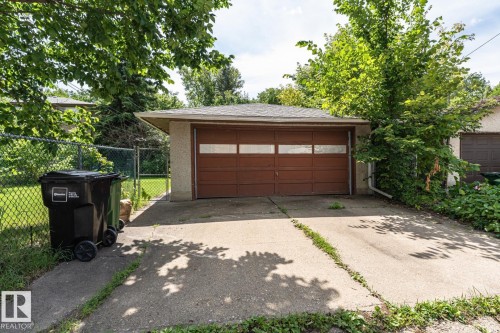 10726 70 Avenue Nw, Edmonton, AB - Outdoor