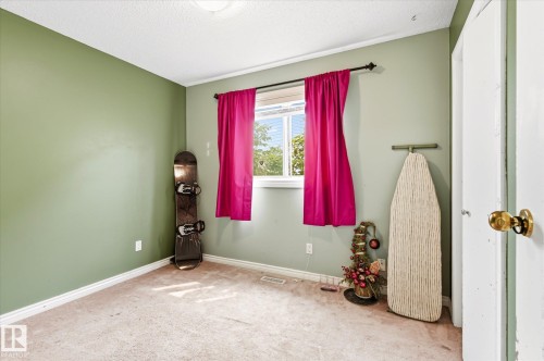 12435 46 Street Nw, Edmonton, AB - Indoor