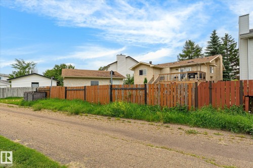 12435 46 Street Nw, Edmonton, AB - Outdoor