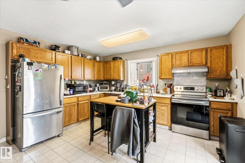 12435 46 Street Nw, Edmonton, AB - Indoor Photo Showing Kitchen