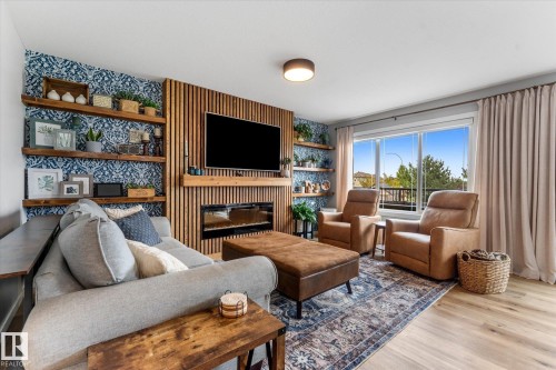 2 Caledon Crescent, Spruce Grove, AB - Indoor Photo Showing Living Room With Fireplace