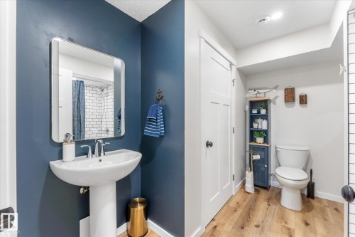 2 Caledon Crescent, Spruce Grove, AB - Indoor Photo Showing Bathroom