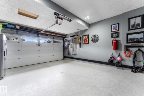 2 Caledon Crescent, Spruce Grove, AB - Indoor Photo Showing Garage