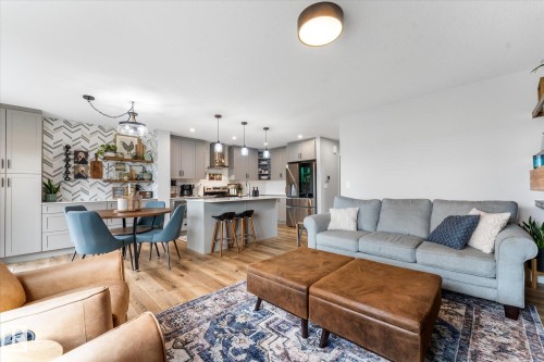 2 Caledon Crescent, Spruce Grove, AB - Indoor Photo Showing Living Room