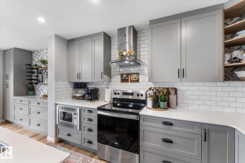 2 Caledon Crescent, Spruce Grove, AB - Indoor Photo Showing Kitchen