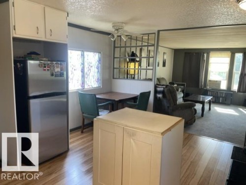 58 The Parkway Northwest, Edmonton, AB - Indoor