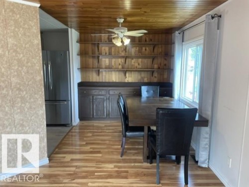 5 Cliff Crescent Northwest, Edmonton, AB - Indoor Photo Showing Dining Room