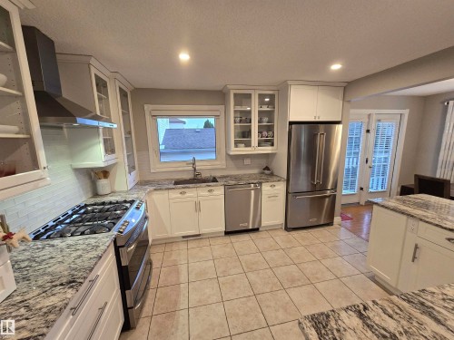 14603 122 Street Nw, Edmonton, AB - Indoor Photo Showing Kitchen With Stainless Steel Kitchen
